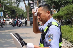 邯郸民警小姐姐,守护平安的美丽身影