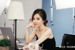 网红主播吃瓜丝袜在线,直播现场引发网友热议